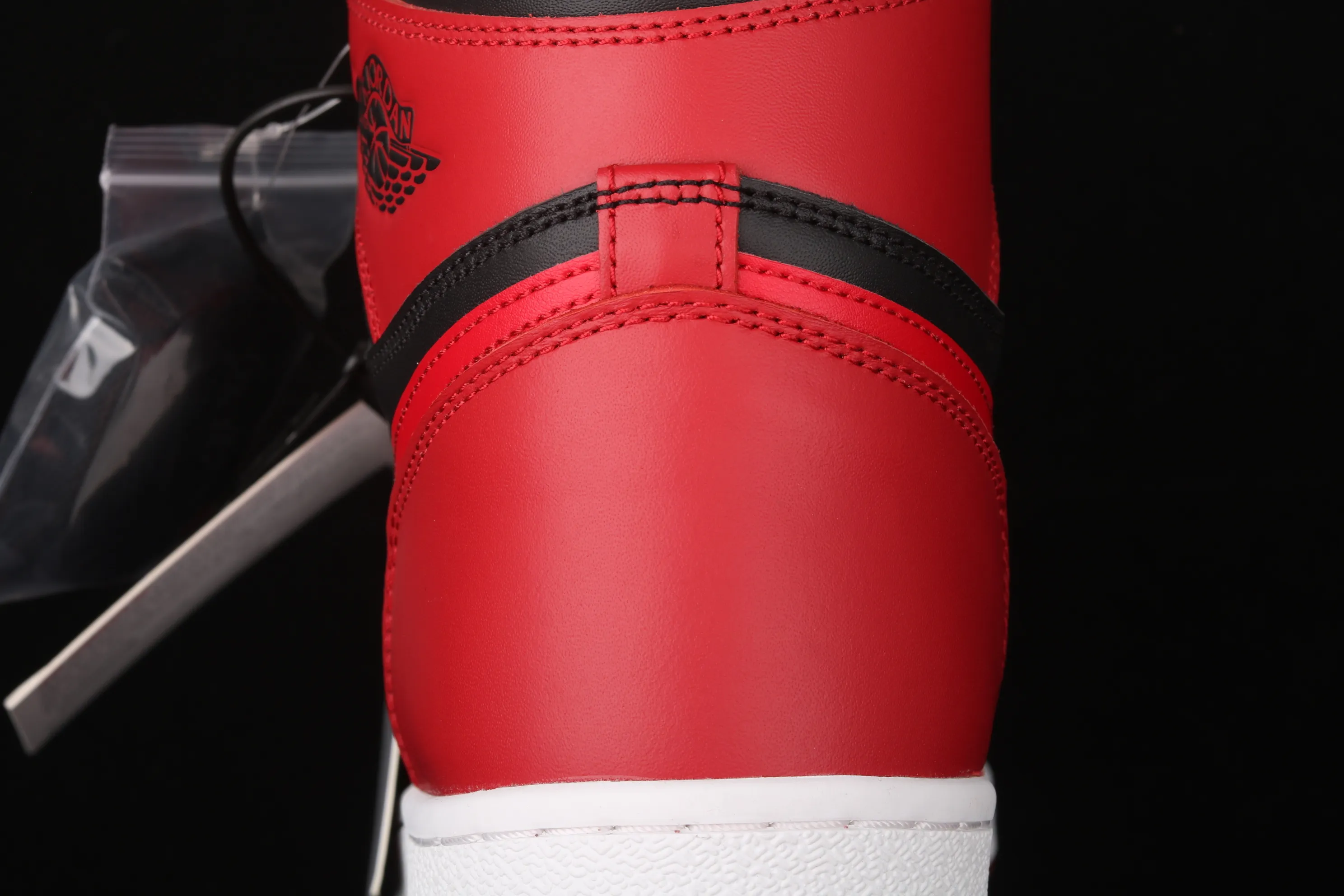 All Categories Air Jordan Jordan Series Basketball Shoes Air Jordan 1 High Pure Original Version Air Jordan 1 Hi 85 AJ1 Joe 1 Reversed Black and Red Forbidden High Basketball Shoes BQ4422-600